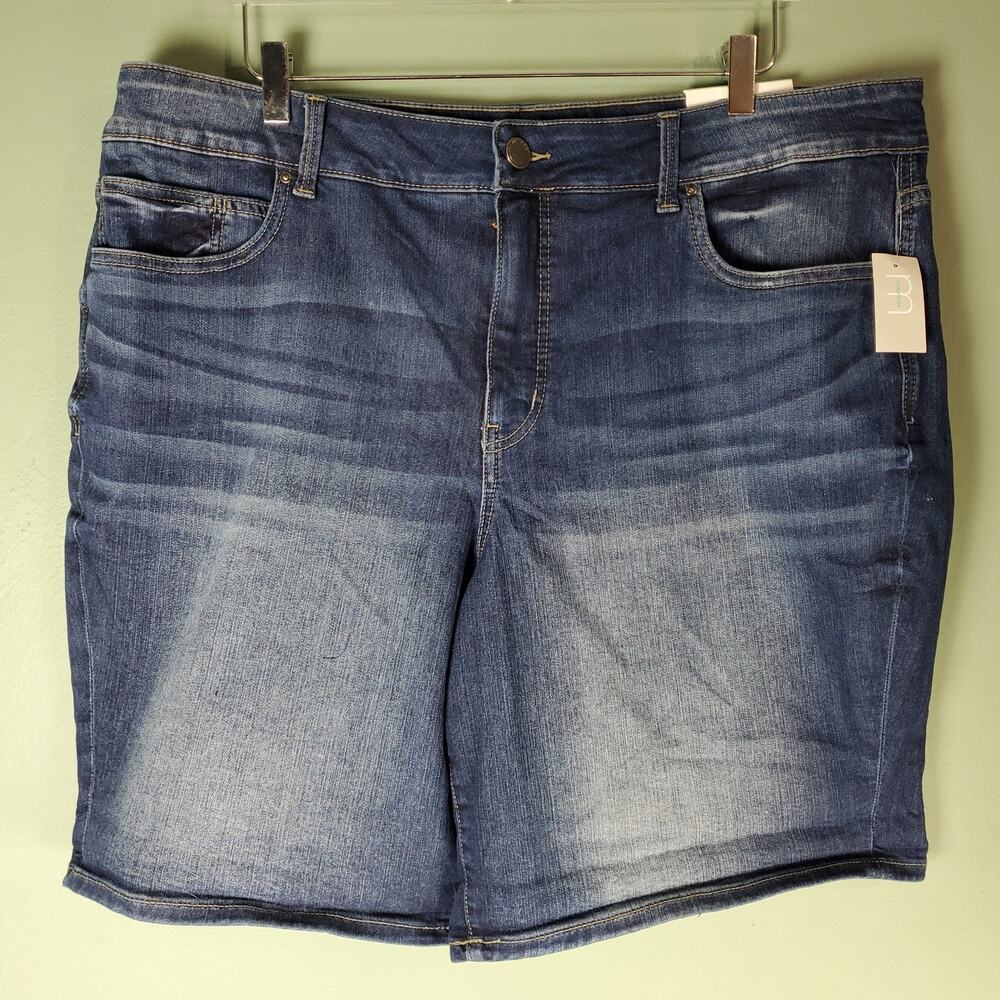 Maurices Womens Everflex High Rise Bermuda Shorts Size 22W
